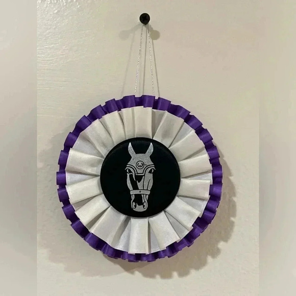 Equestrian Horse Head Ornament - Picture 3 of 3